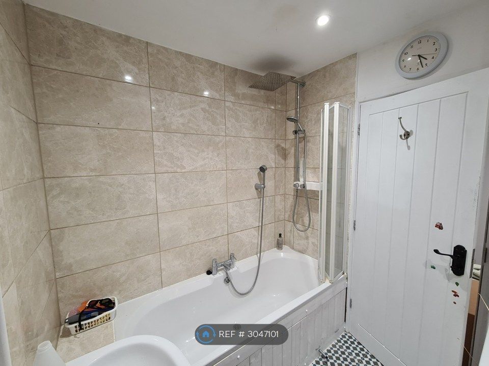 Property photo 3 of 6 Bathroom