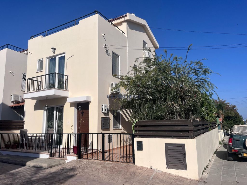 Property photo 1 of 30