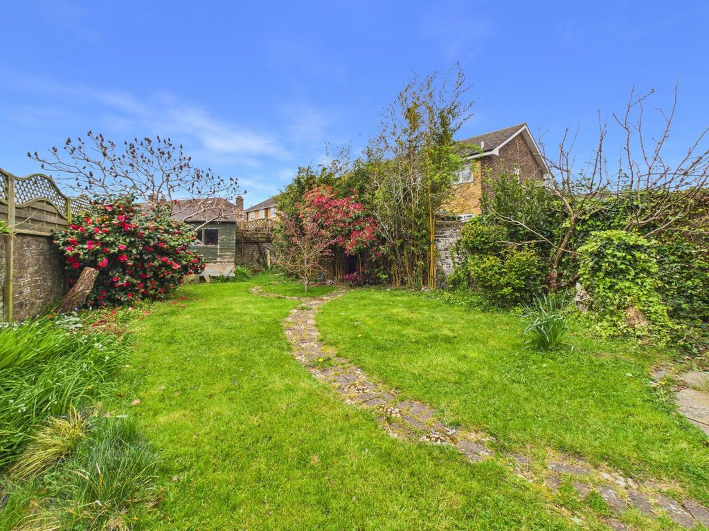 Property photo 2 of 18