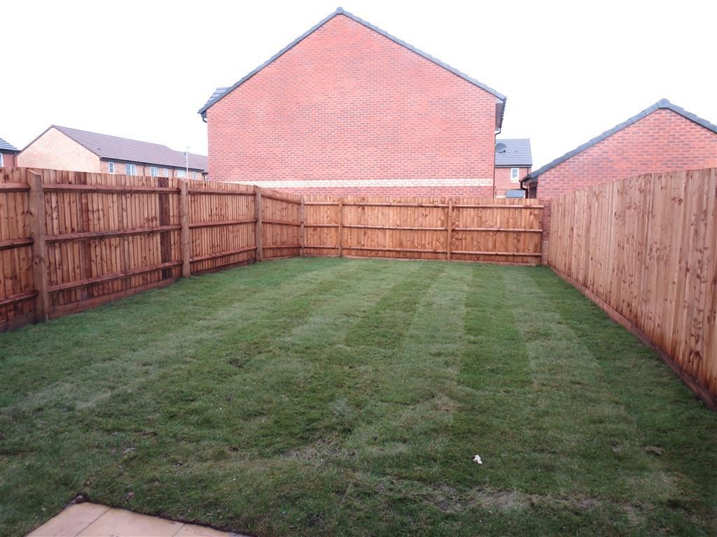 Property photo 2 of 11 Garden