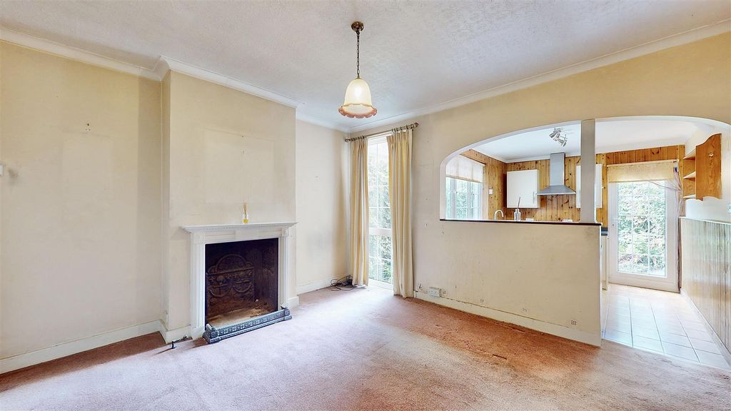 Property photo 3 of 17 P8.Jpg