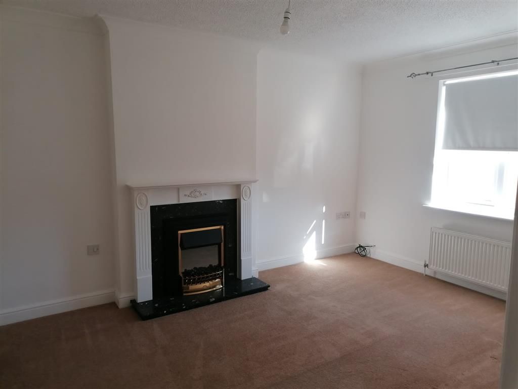 Property photo 3 of 10 Bedroom 2