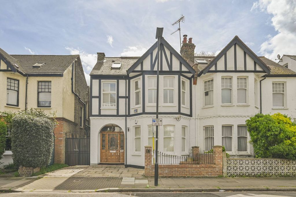 Property photo 2 of 12