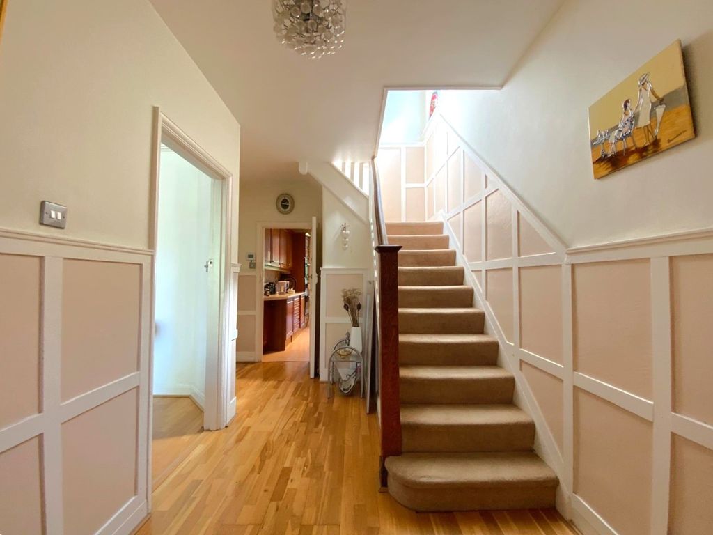 Property photo 2 of 19 4217202