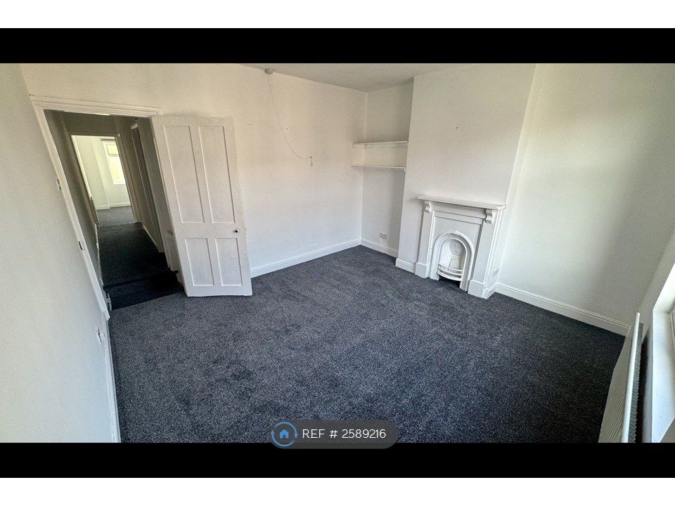 Property photo 3 of 8 Bedroom 1