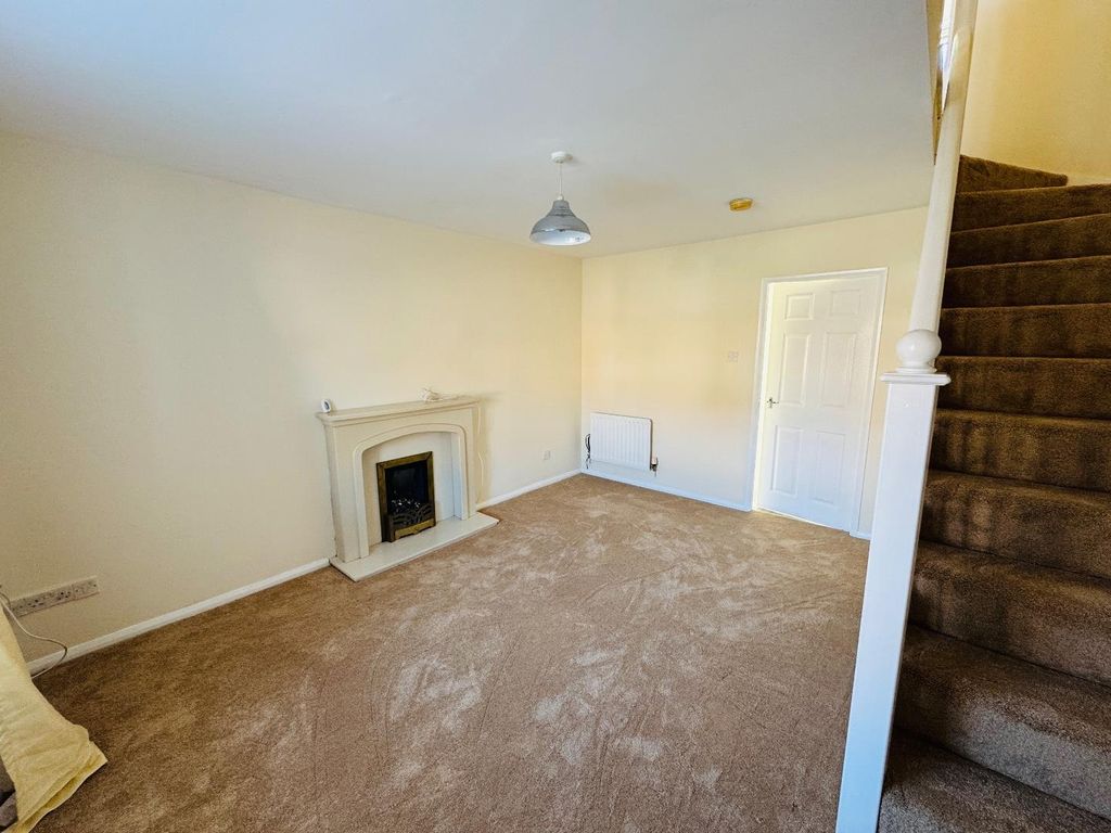 Property photo 3 of 9 Lounge