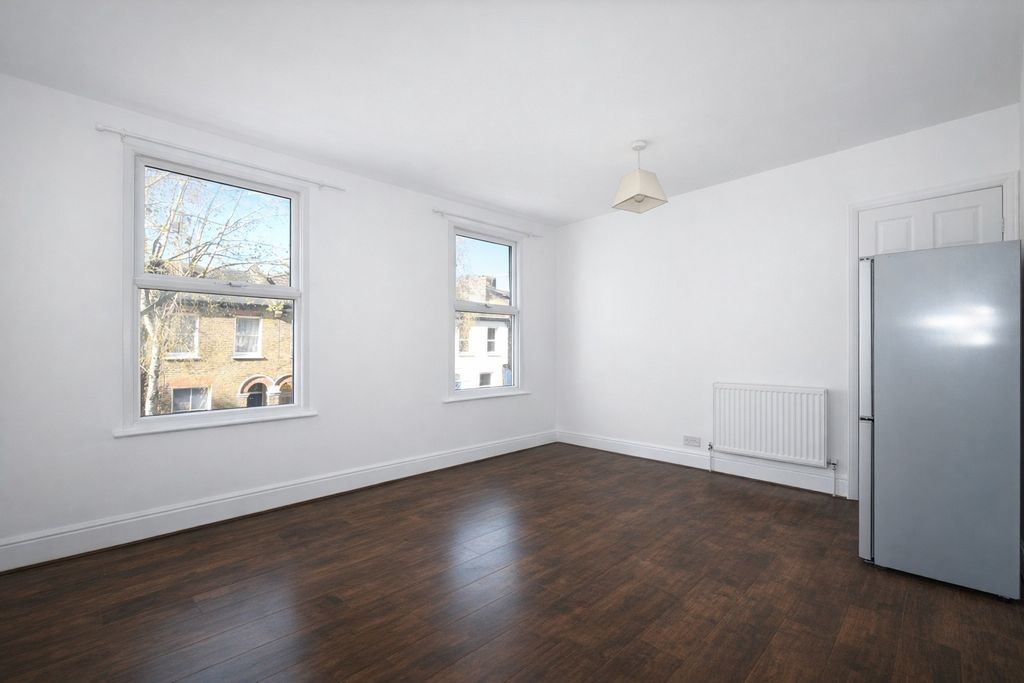 Property photo 2 of 6 5038841