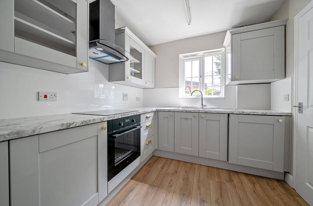 Property photo 2 of 20 Kitchen