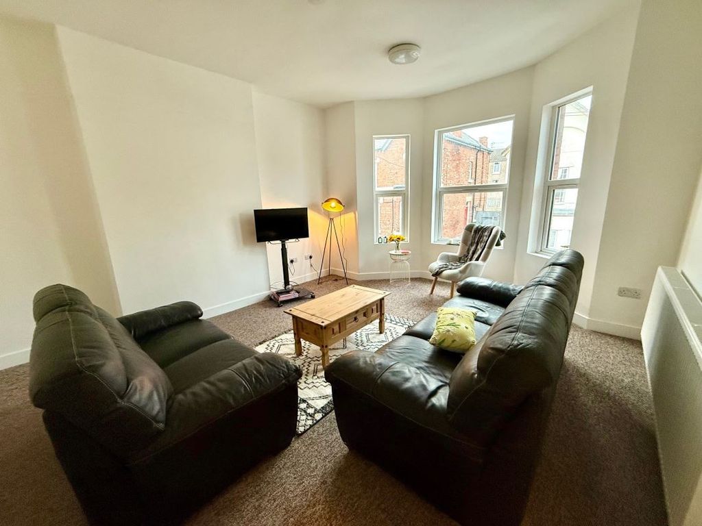 Property photo 2 of 10 Image 2