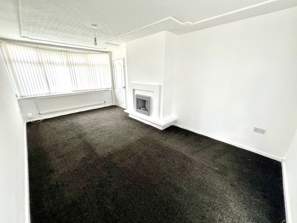 Property photo 3 of 7 Img_2733