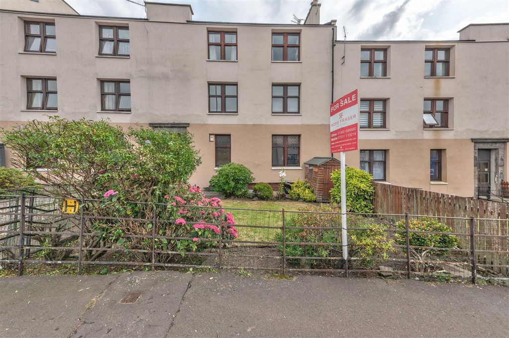Property photo 1 of 15 Gr 17 Caird Avenue Dundee-11.Jpg
