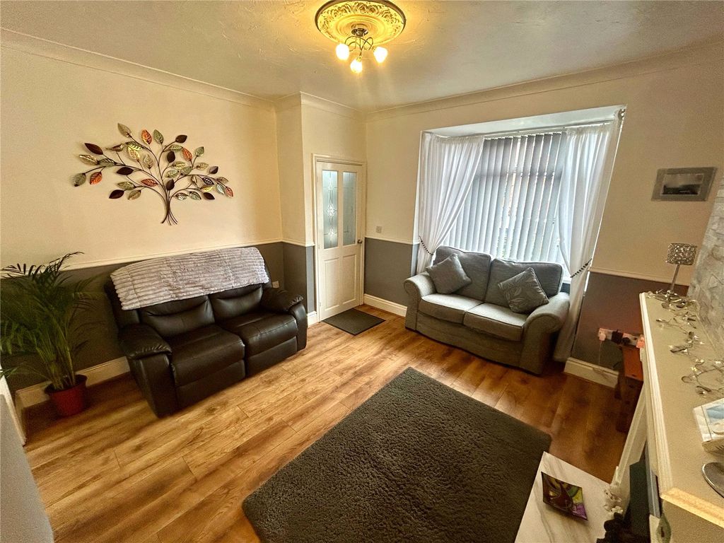 Property photo 2 of 17 Living Room