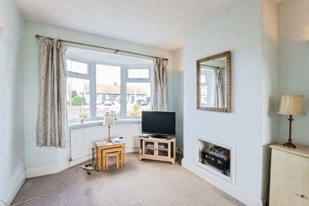 Property photo 2 of 11 Pbox-Img.Jpg
