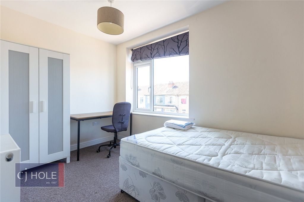 Property photo 3 of 15 Picture No. 34