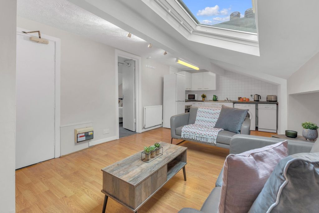 Property photo 2 of 9 Property Photo