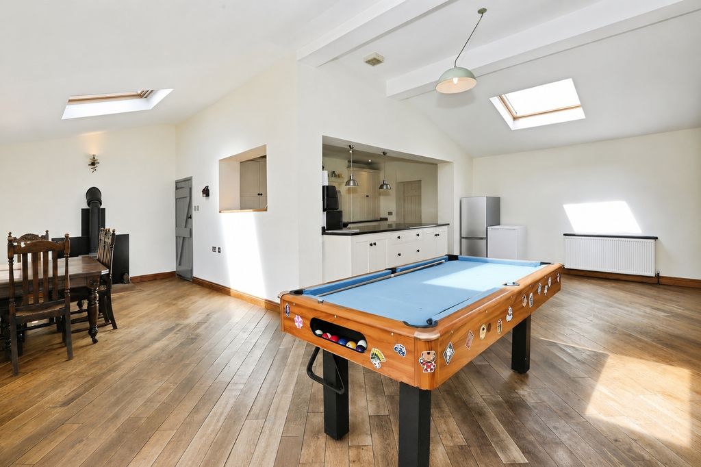 Property photo 2 of 16 Kitchen Family Room