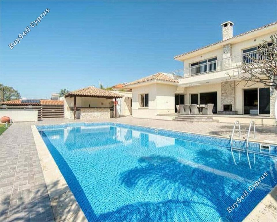 Property photo 3 of 16