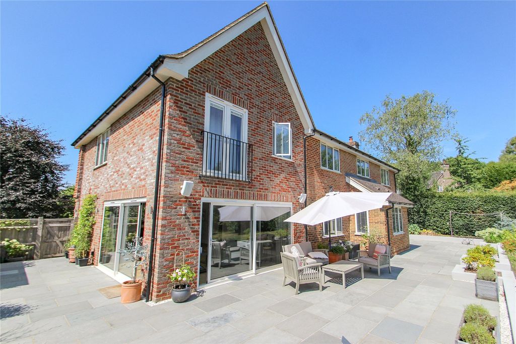 Property photo 2 of 29 Side Elevation