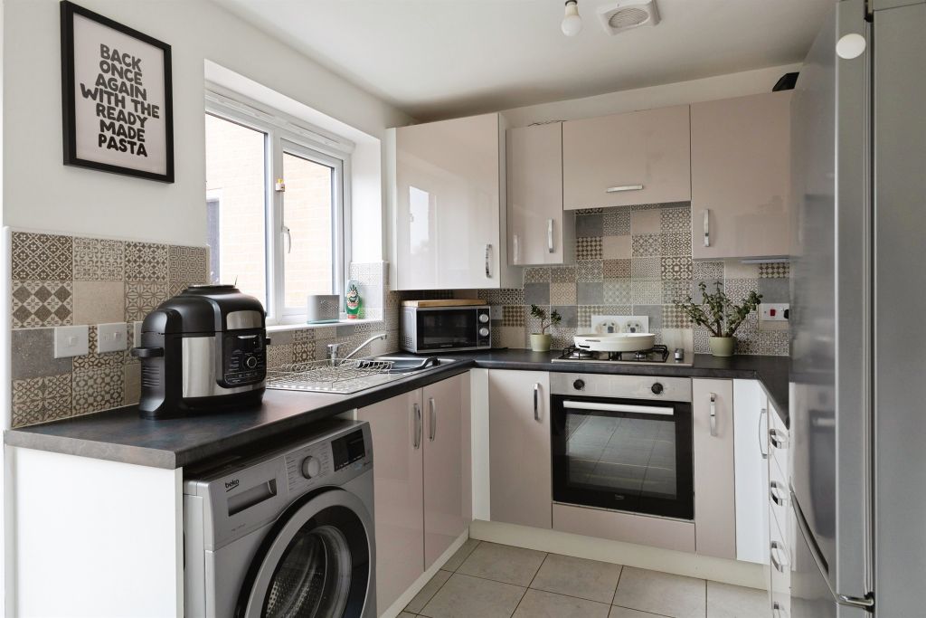 Property photo 2 of 12