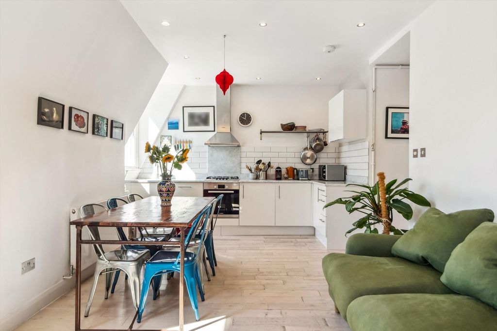 Property photo 1 of 14 Image