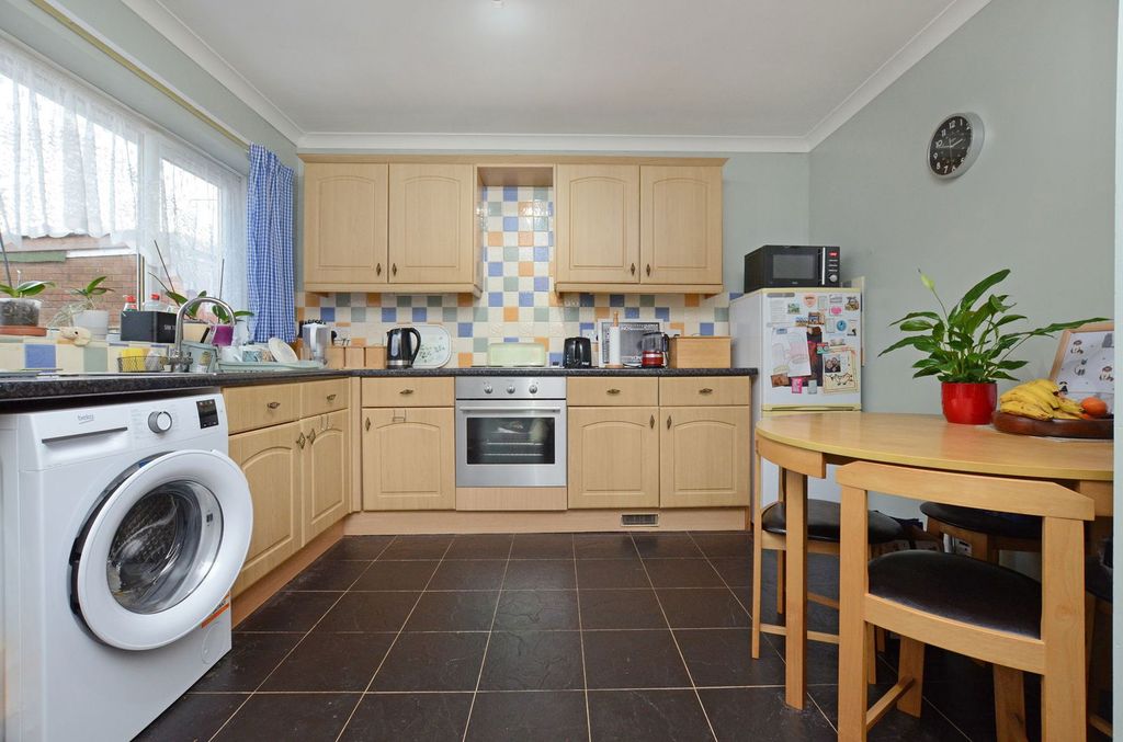 Property photo 2 of 12 2 - Kitchendining-Room