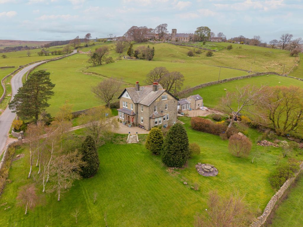 Property photo 1 of 69