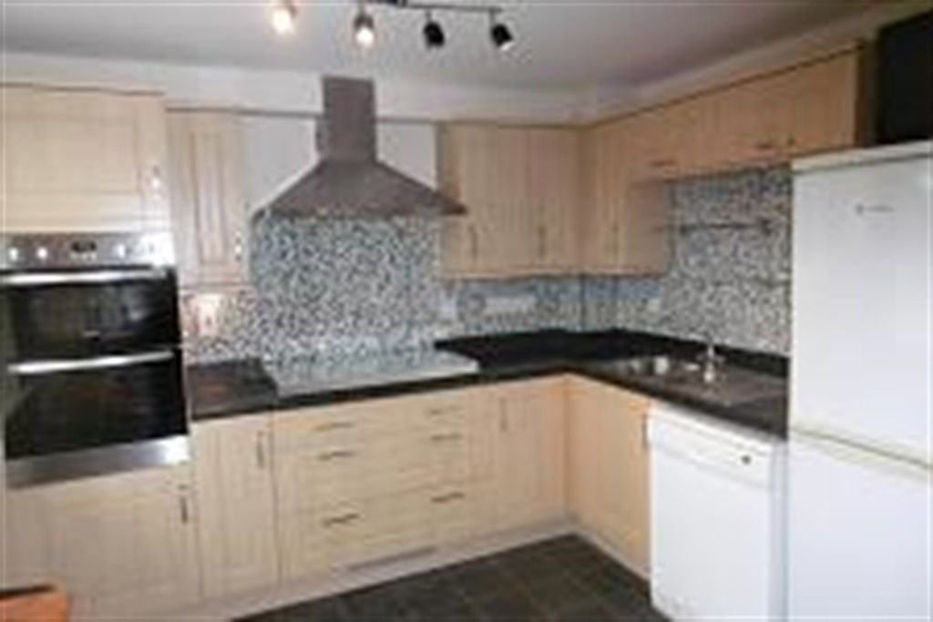 Property photo 1 of 13 (Main)