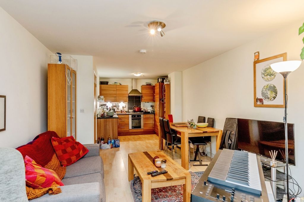 Property photo 3 of 27 Photo