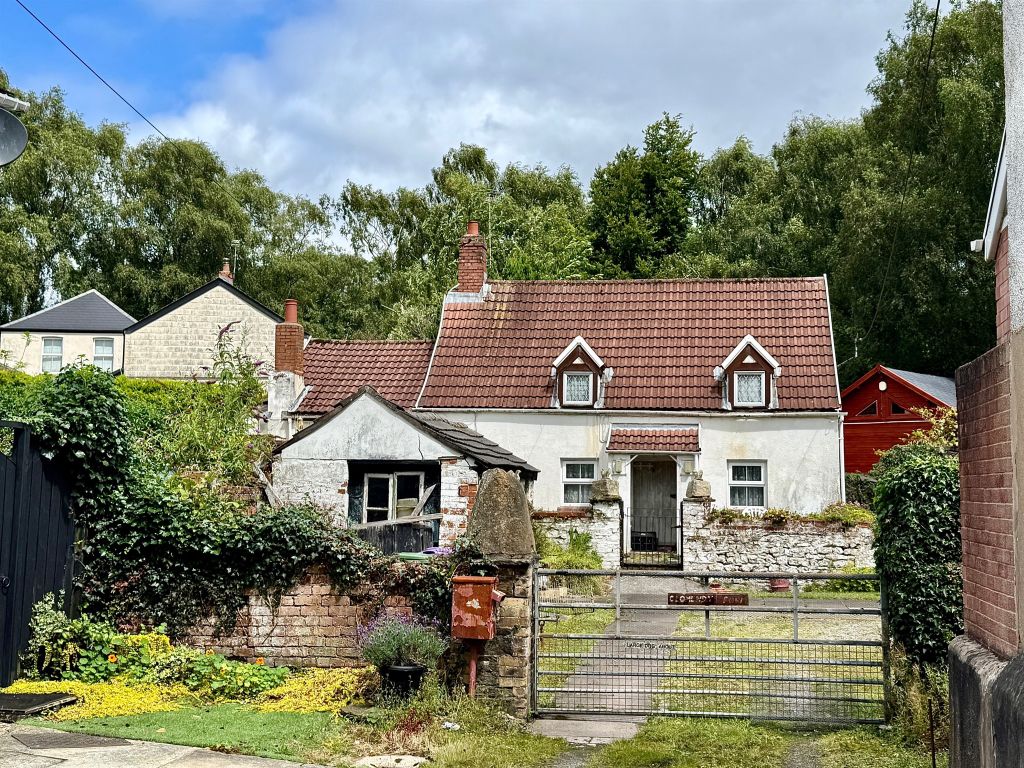 Property photo 1 of 11