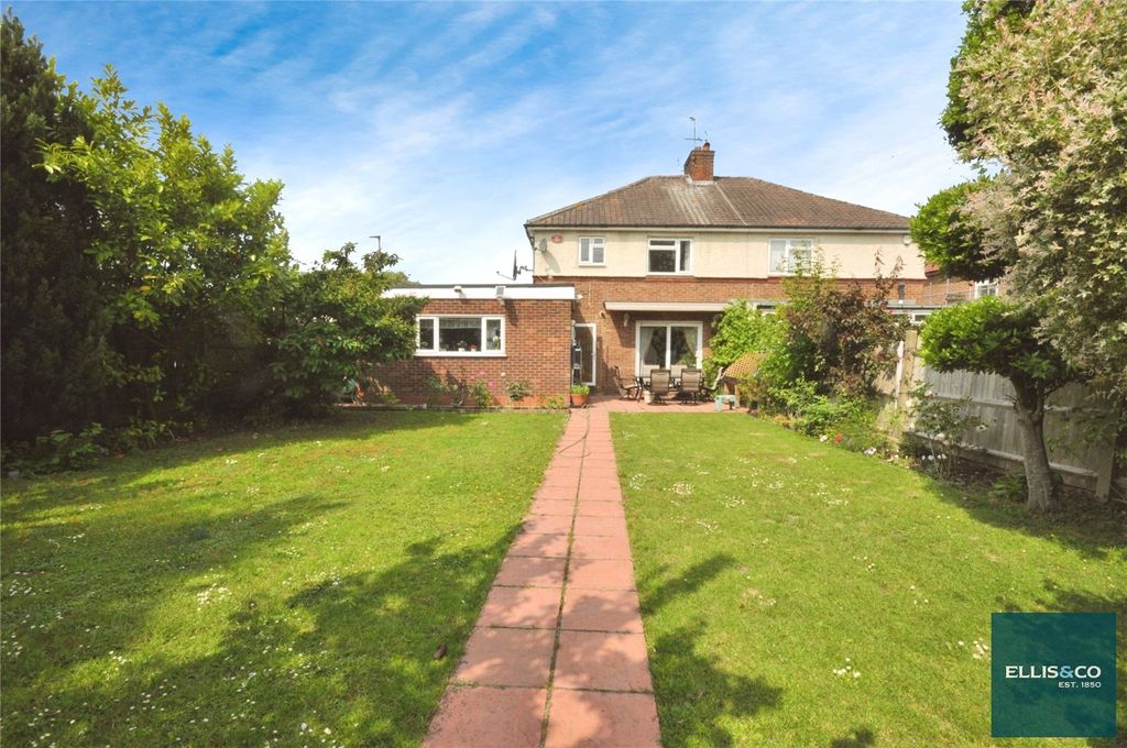 Property photo 3 of 16 Picture No. 13