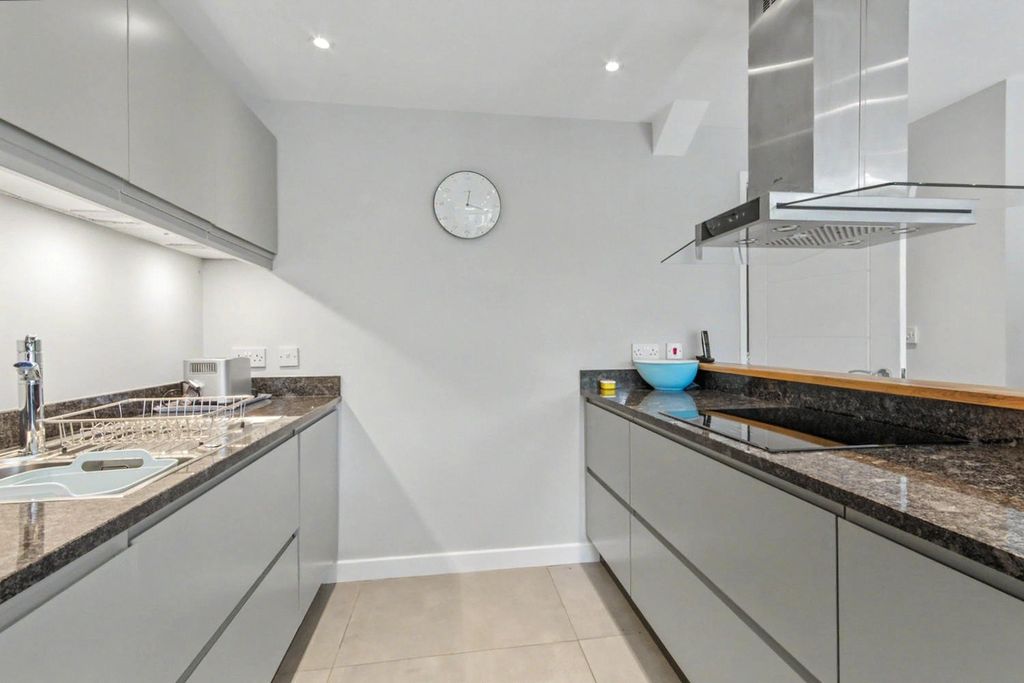 Property photo 3 of 10 Picture No. 25