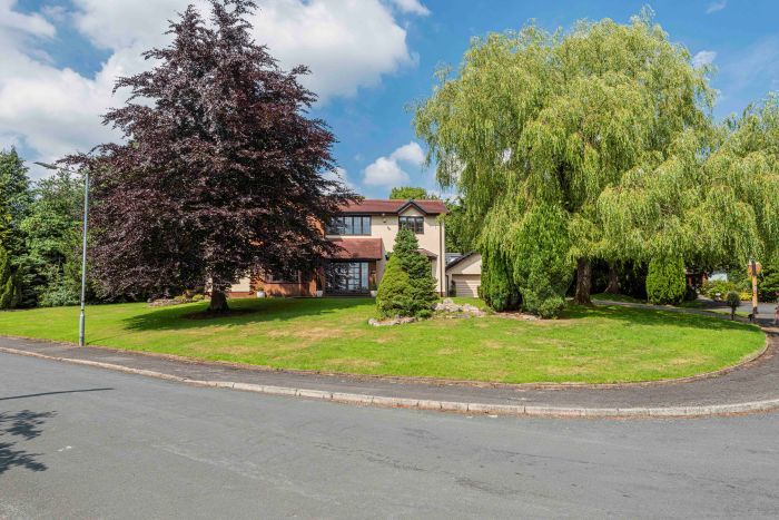 Property photo 2 of 53