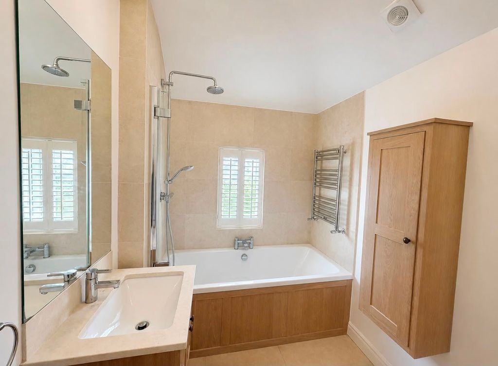 Property photo 3 of 43 Picture No. 04