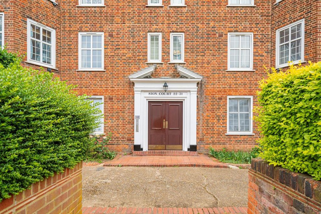 Property photo 1 of 1