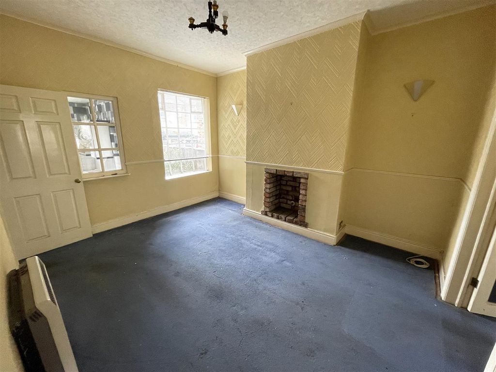 Property photo 2 of 12 Dining Room