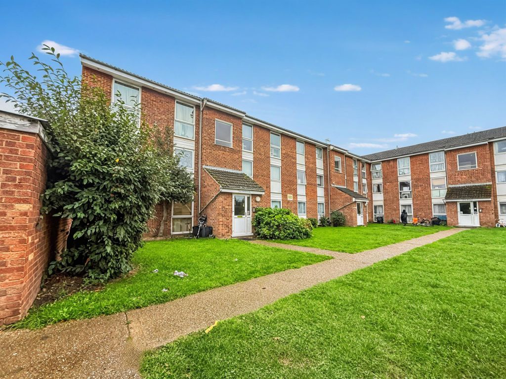 Property photo 1 of 5