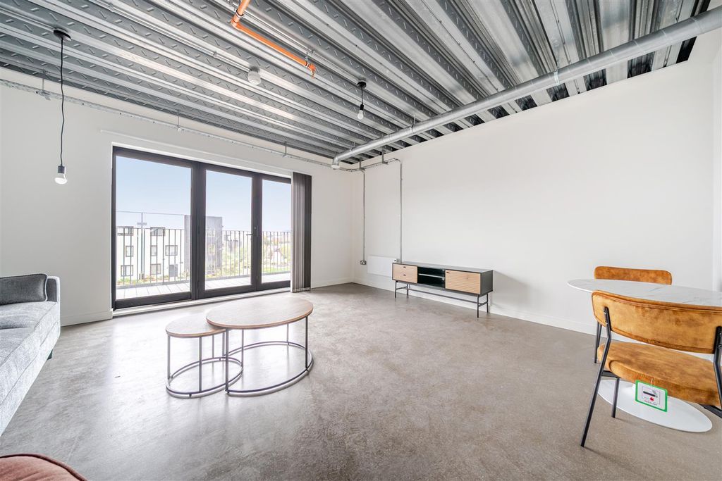 Property photo 1 of 11 1369192-4-68ee5E2c463c1.Jpg