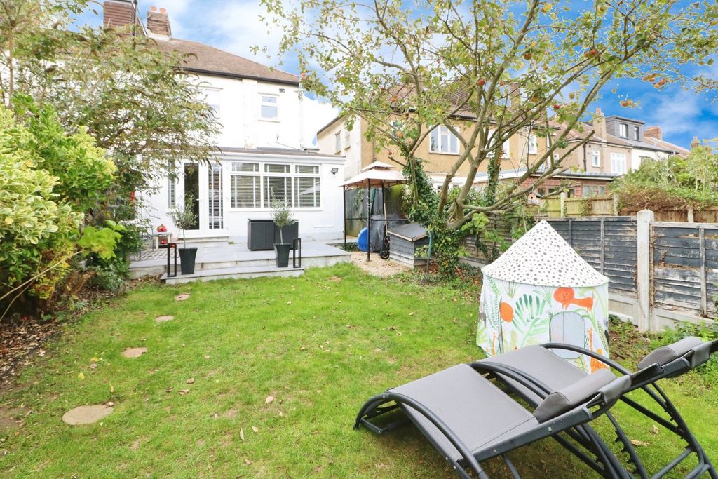 Property photo 3 of 24 Picture No. 34