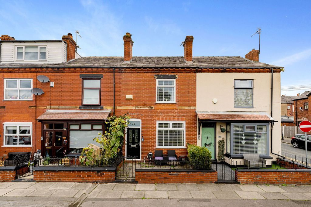 Property photo 1 of 26