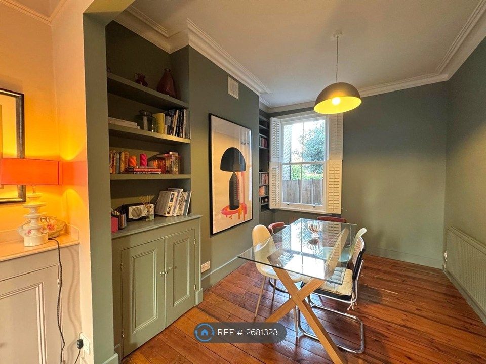 Property photo 3 of 10 Dining Room