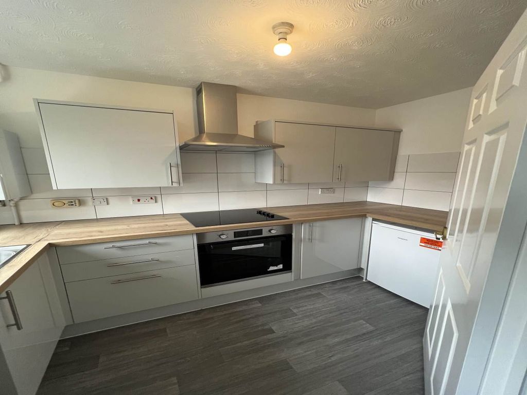 Property photo 2 of 10 Speedwell Close 29 Kitchen