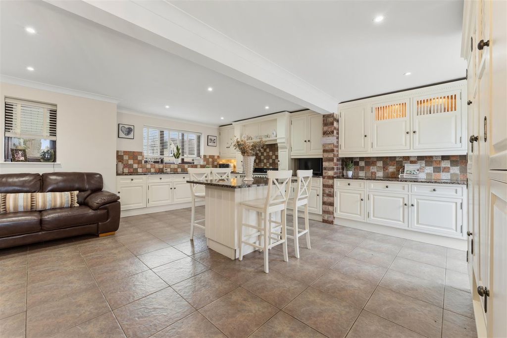 Property photo 3 of 41 Dsc01096.Jpg