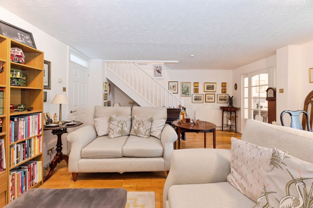 Property photo 1 of 12 Photo