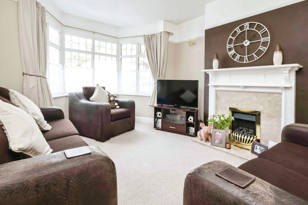 Property photo 2 of 17 Photography