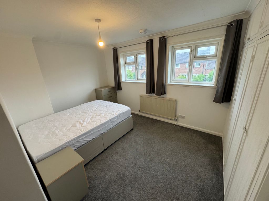 Property photo 1 of 10 Cover