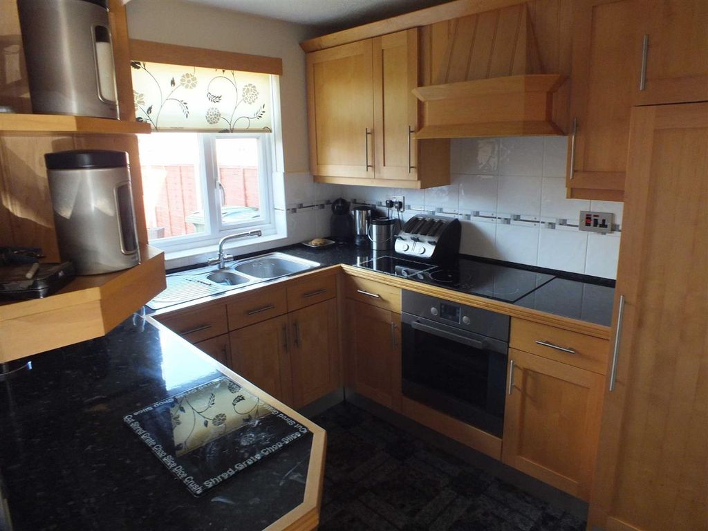 Property photo 2 of 8