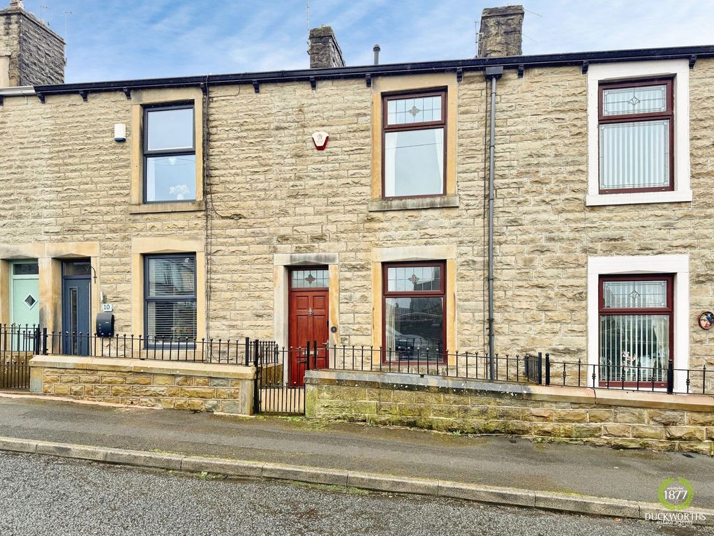 Property photo 1 of 12