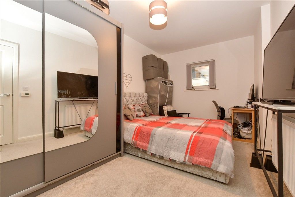 Property photo 3 of 10 Bedroom 1
