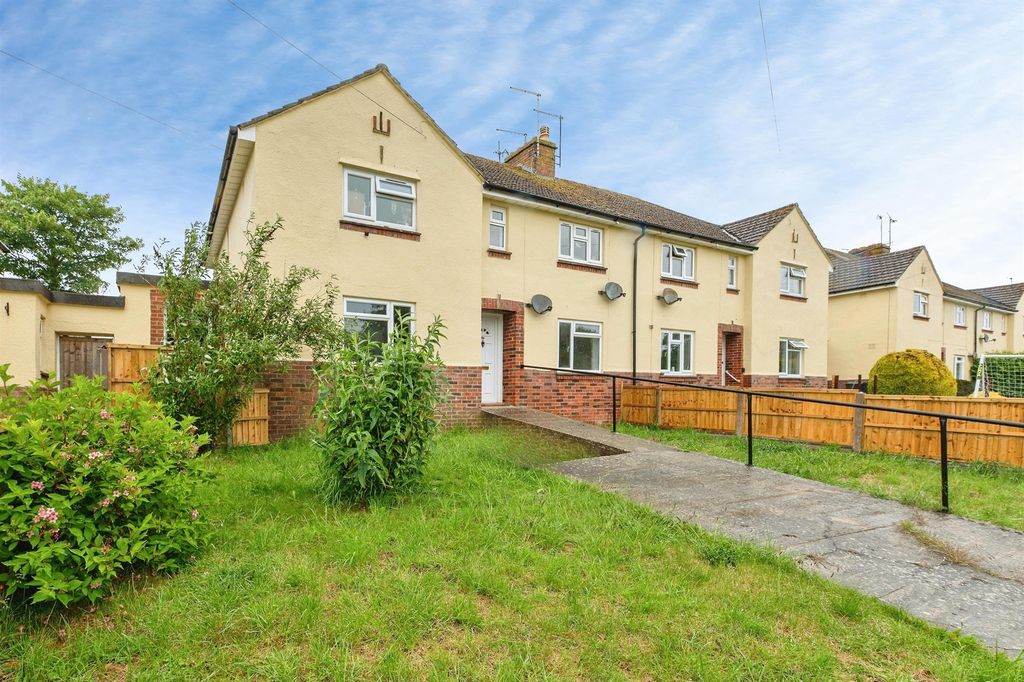 Property photo 1 of 9