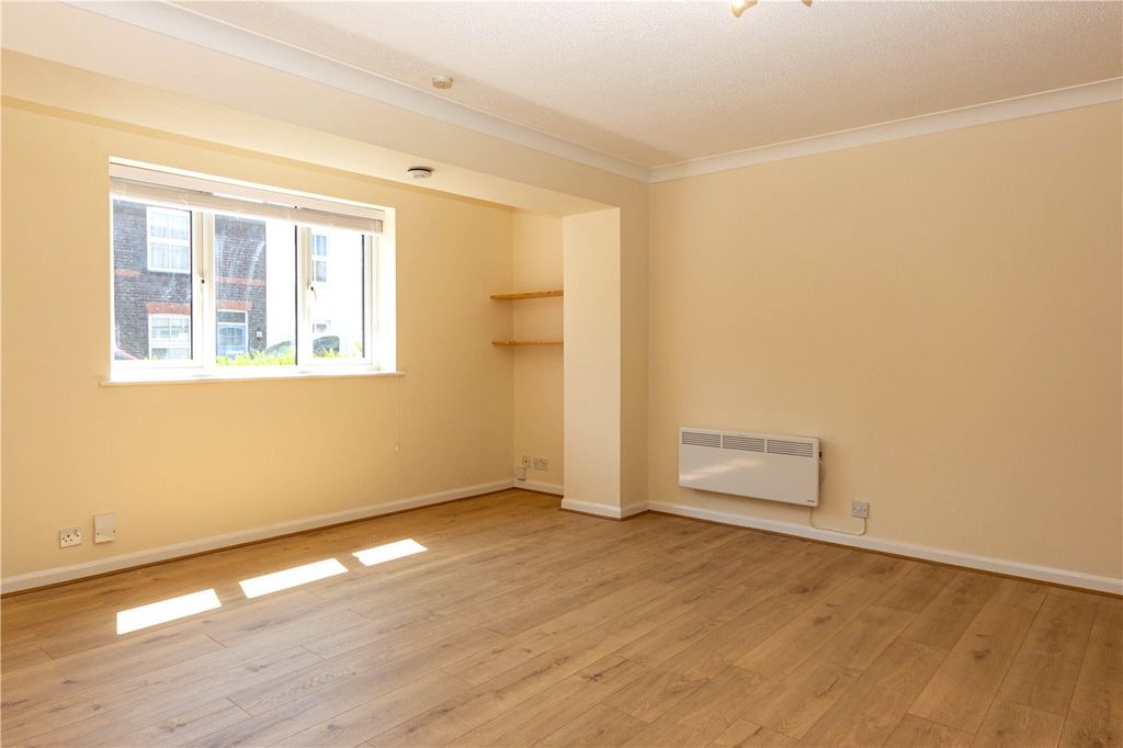 Property photo 3 of 9 Picture No. 02